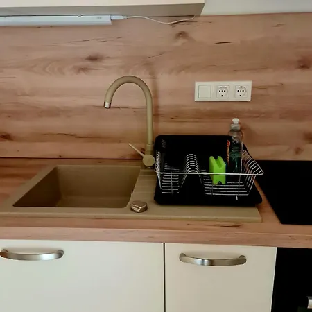 アパート Woodstone 6 *