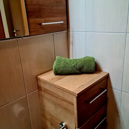 דירה Woodstone 6